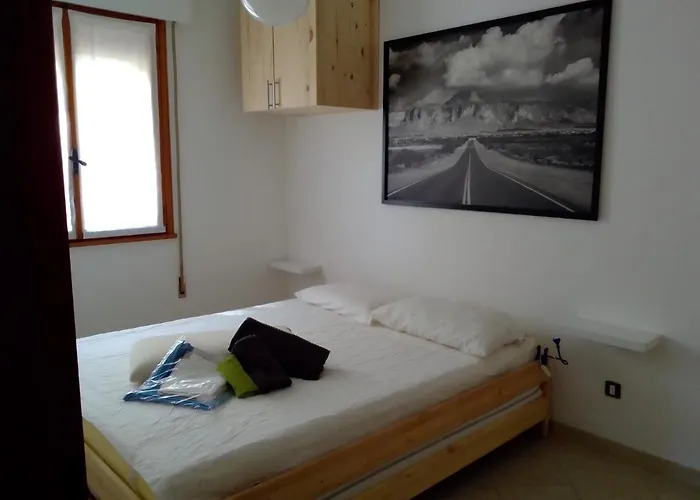 Piano Terra Con Posto Auto