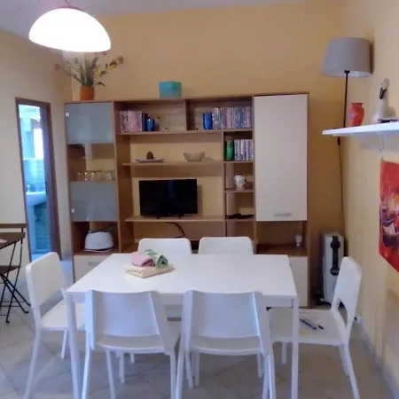 Piano Terra Con Posto Auto * רוסולינה מארה